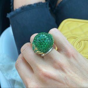 QUEENSBEE Green Elephant Ring